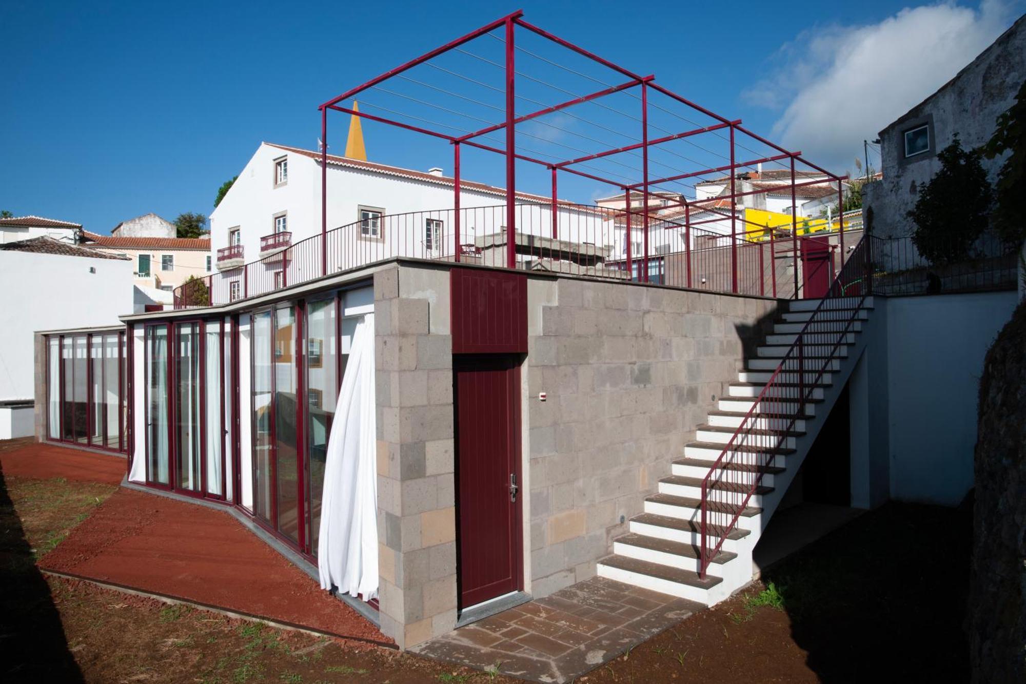 Angra + Apartment Angra do Heroismo Exterior photo